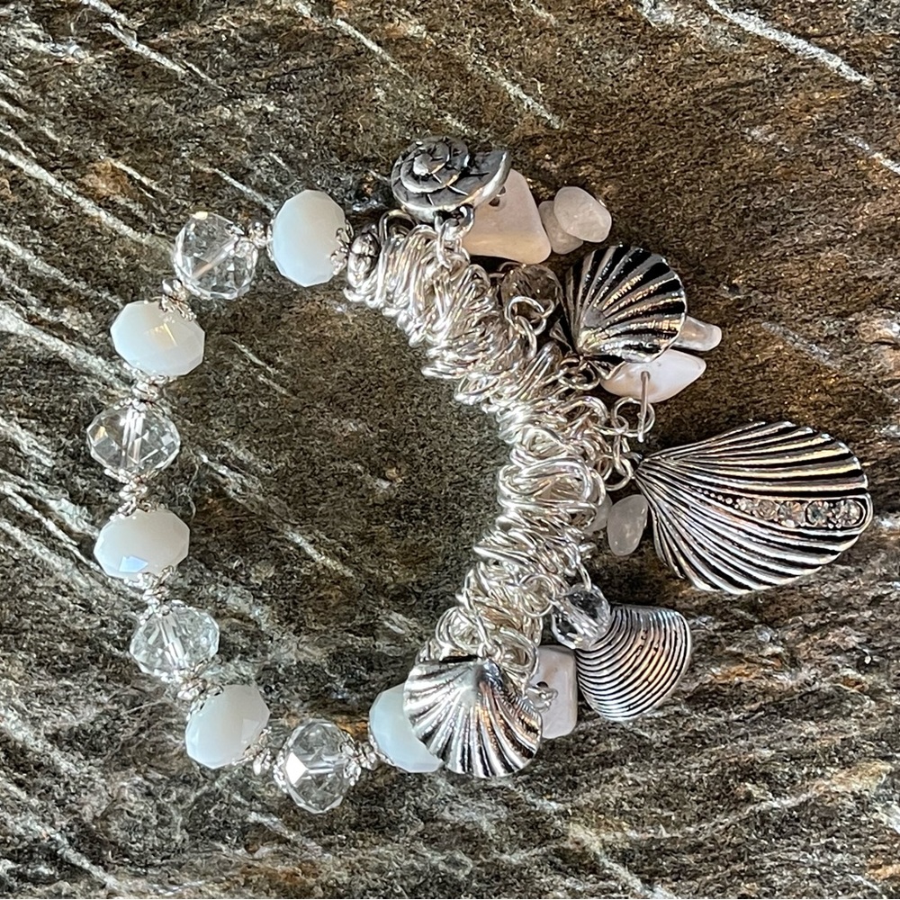 Stretch Silver & White Seashell Bracelet - Picture 8 of 10